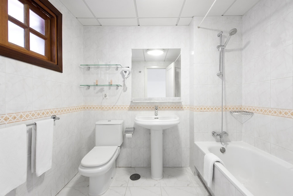 Elba Castillo San Jorge & Antigua Suite Hotel — Hotel rooms in Costa de Antigua, Canary Islands