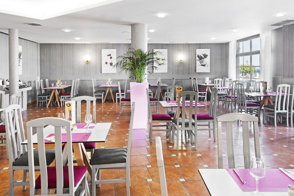 Elba Castillo San Jorge & Antigua Suite Hotel — Restaurant & bars in Costa de Antigua, Canary Islands