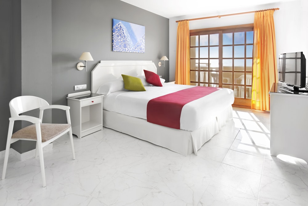 Elba Castillo San Jorge & Antigua Suite Hotel — Hotel rooms in Costa de Antigua, Canary Islands