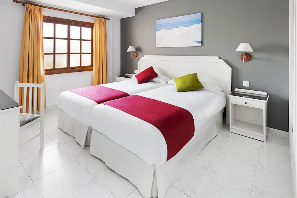 Elba Castillo San Jorge & Antigua Suite Hotel — Hotel rooms in Costa de Antigua, Canary Islands