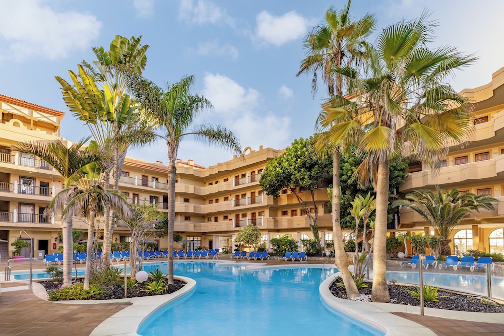 Elba Castillo San Jorge & Antigua Suite Hotel — Swimming pool in Costa de Antigua, Canary Islands