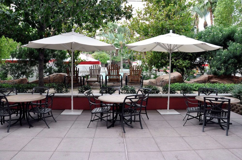 Hilton Grand Vacations Club Flamingo Las Vegas — Restaurant & bars in Las Vegas, Nevada