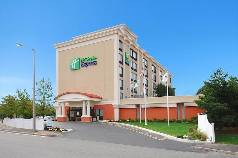 . Holiday Inn Express Boston by IHG