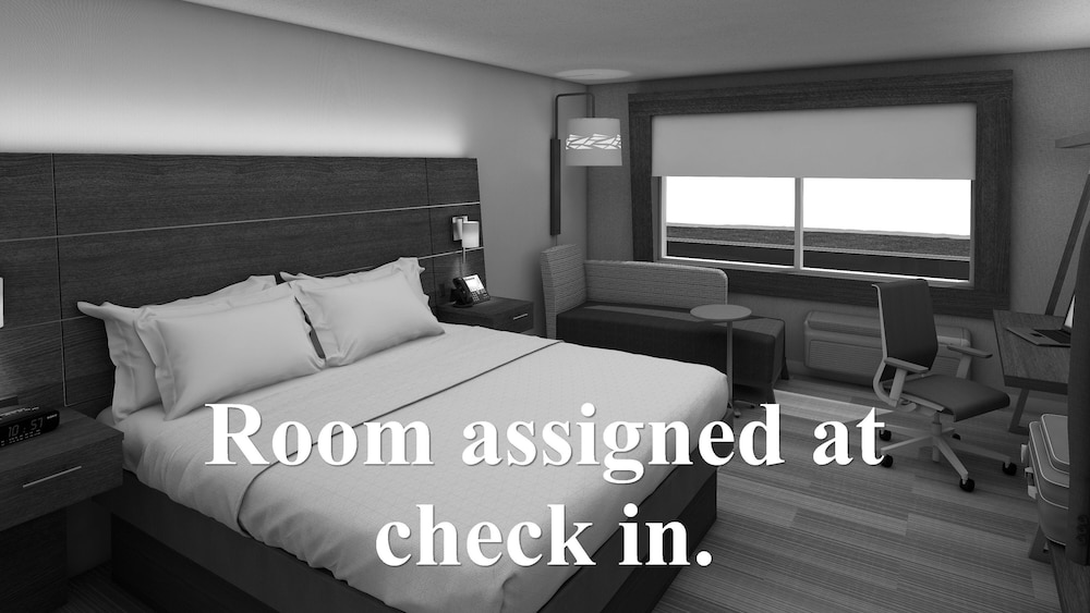 Holiday Inn Express & Suites Oceanfront by IHG — Hotel rooms in Daytona Beach, Florida