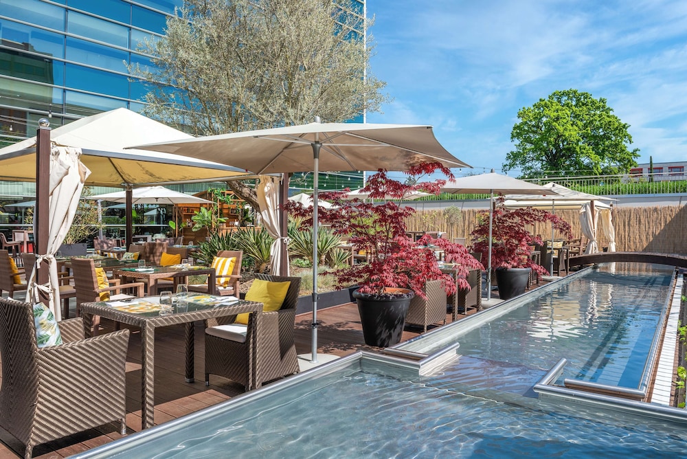 Hilton Geneva Hotel and Conference Centre - zdjęcie 5