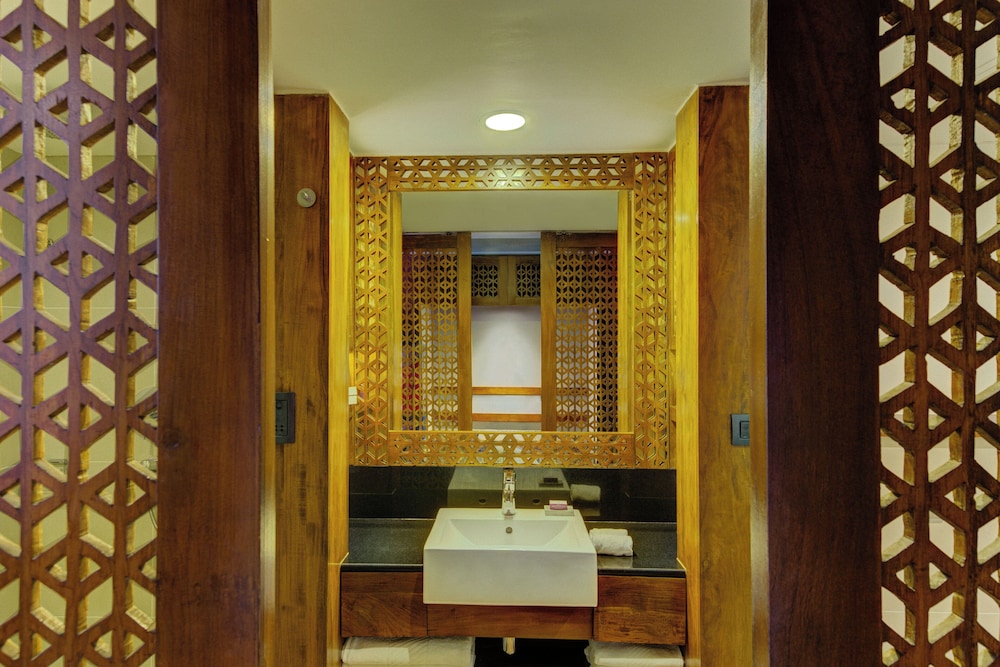 Cinnamon Bey Beruwala — Hotel rooms in Beruwala
