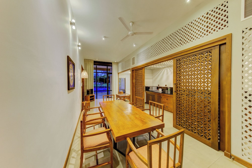 Cinnamon Bey Beruwala — Hotel rooms in Beruwala