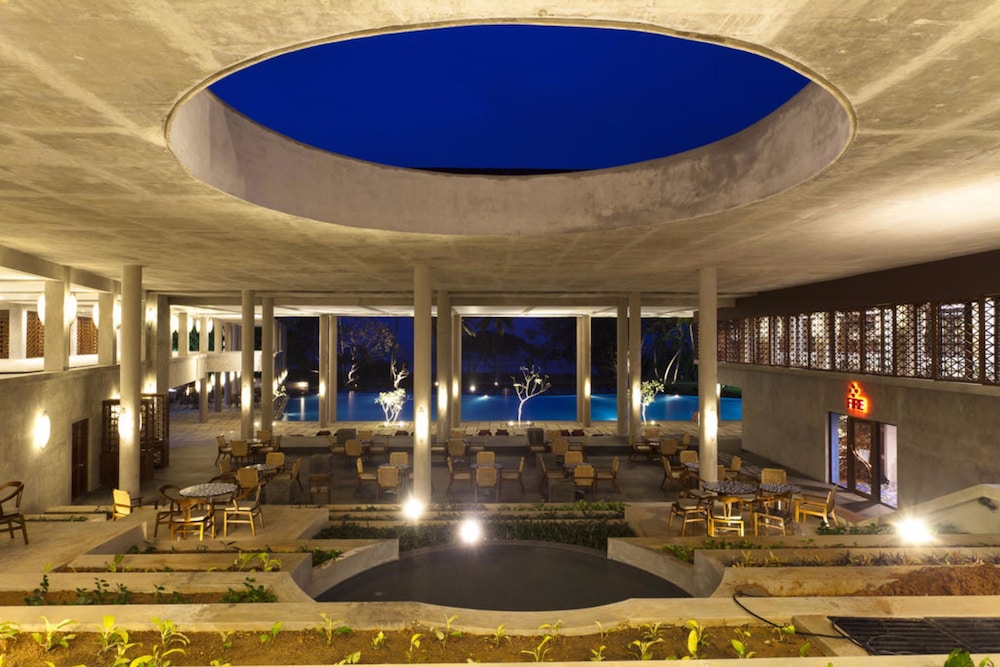 Cinnamon Bey Beruwala — Restaurant & bars in Beruwala