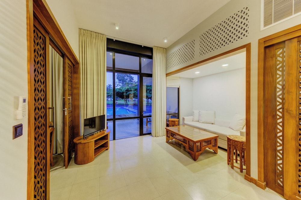 Cinnamon Bey Beruwala — Hotel rooms in Beruwala