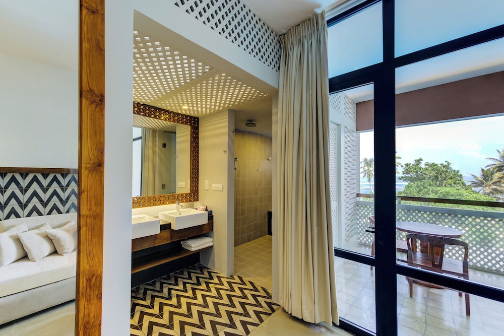 Cinnamon Bey Beruwala — Hotel rooms in Beruwala