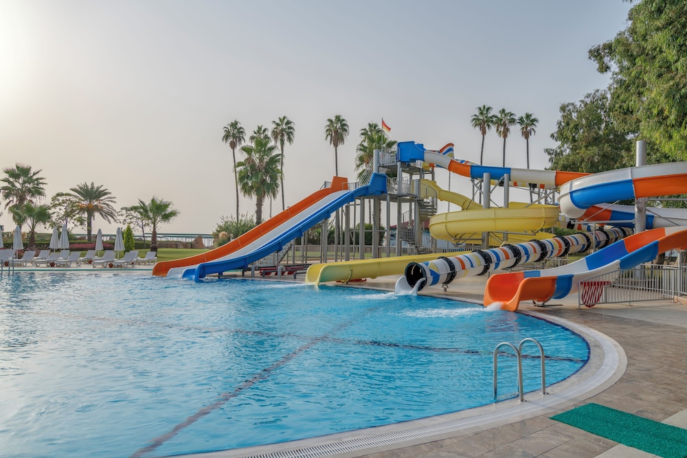 Green Max Hotel — Swimming pool in Belek