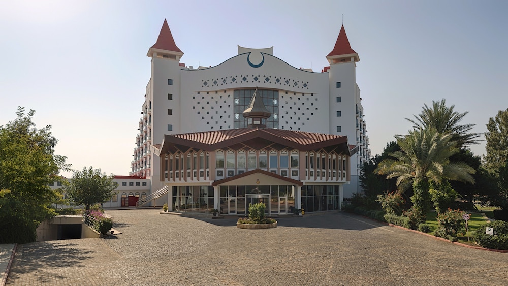 Green Max Hotel — Hotel building in Belek