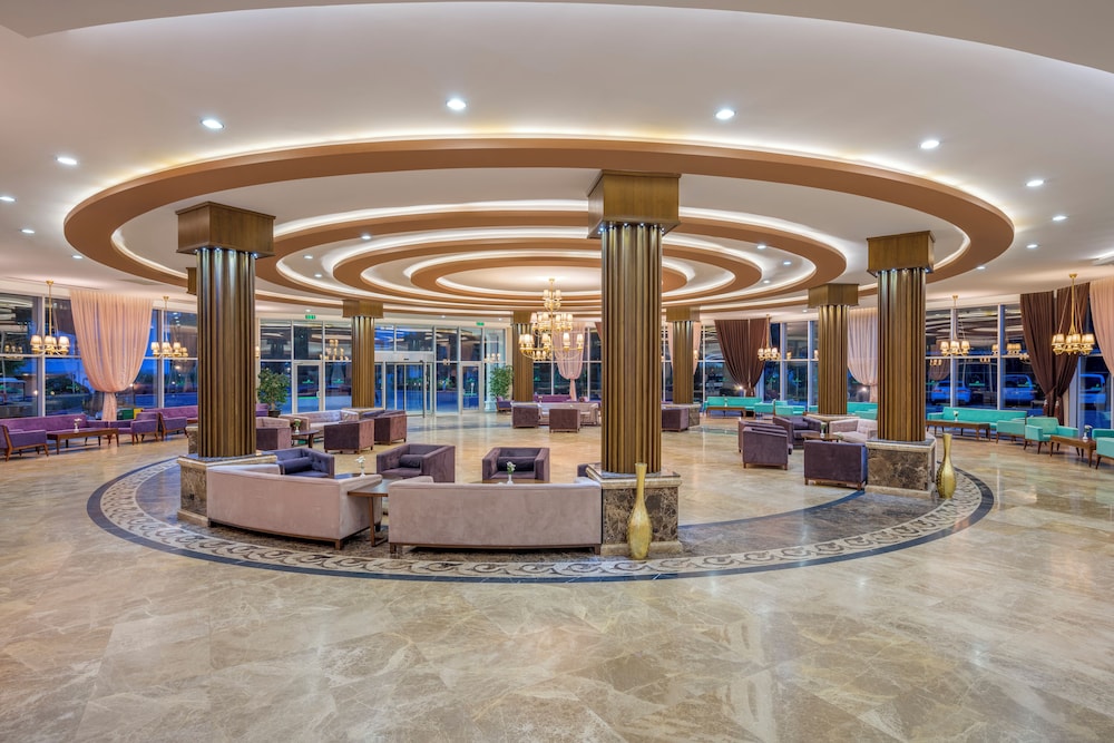 Green Max Hotel — Hotel building in Belek