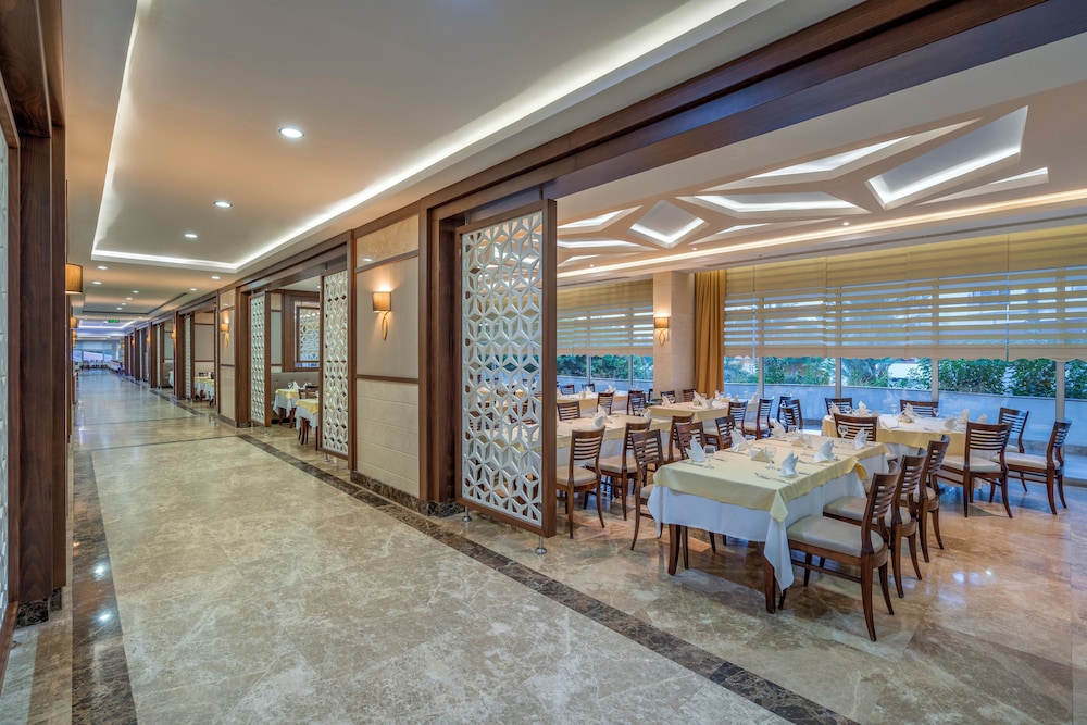 Green Max Hotel — Restaurant & bars in Belek