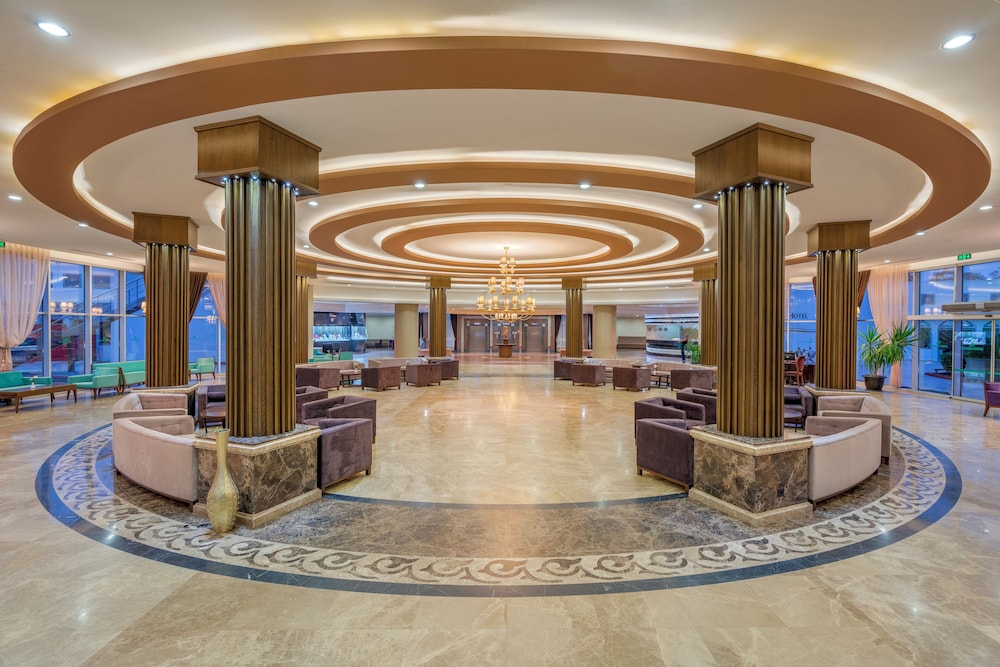 Green Max Hotel — Hotel building in Belek