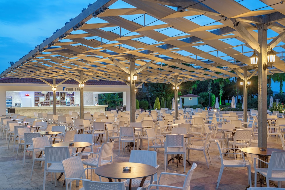 Green Max Hotel — Restaurant & bars in Belek