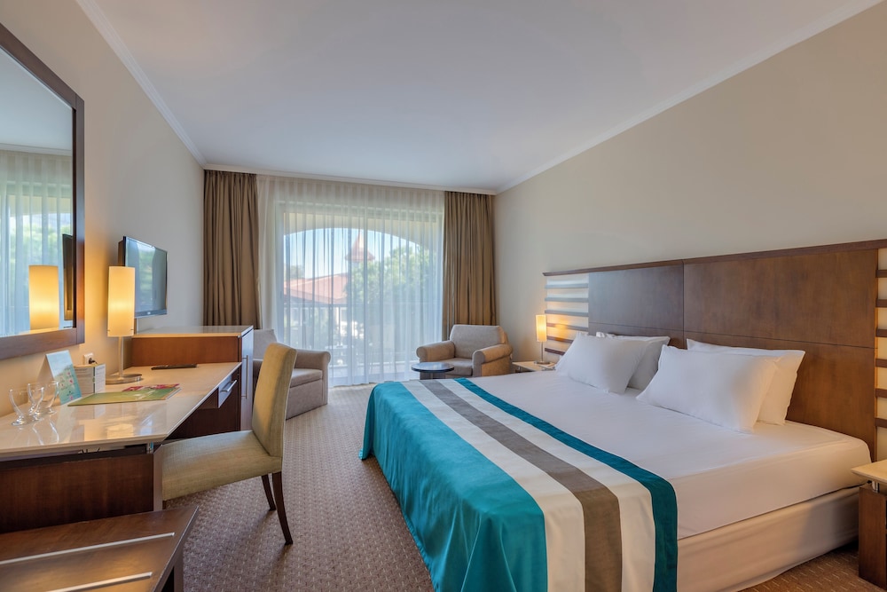 Green Max Hotel — Hotel rooms in Belek