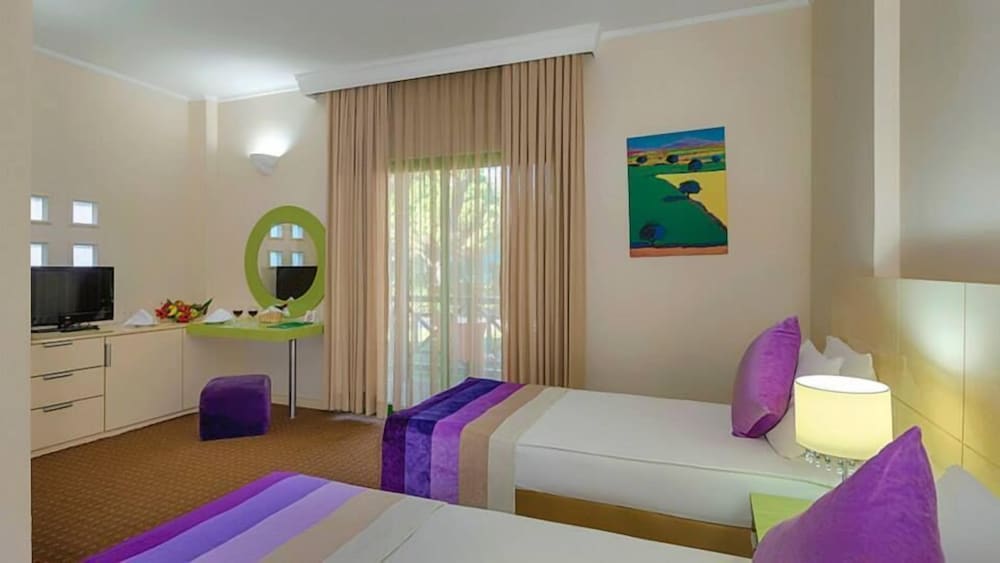 Green Max Hotel — Hotel rooms in Belek