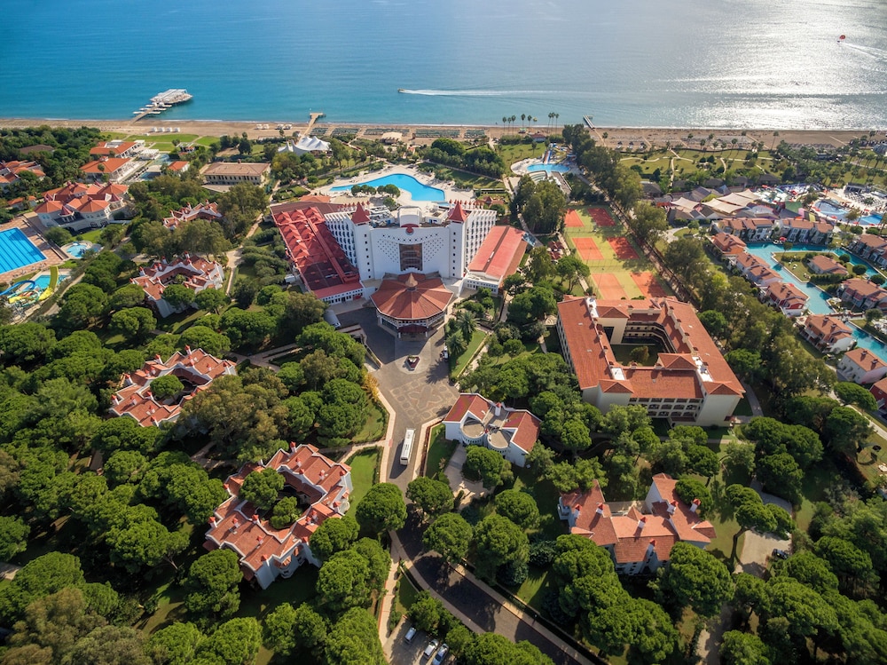 Green Max Hotel — Hotel building in Belek