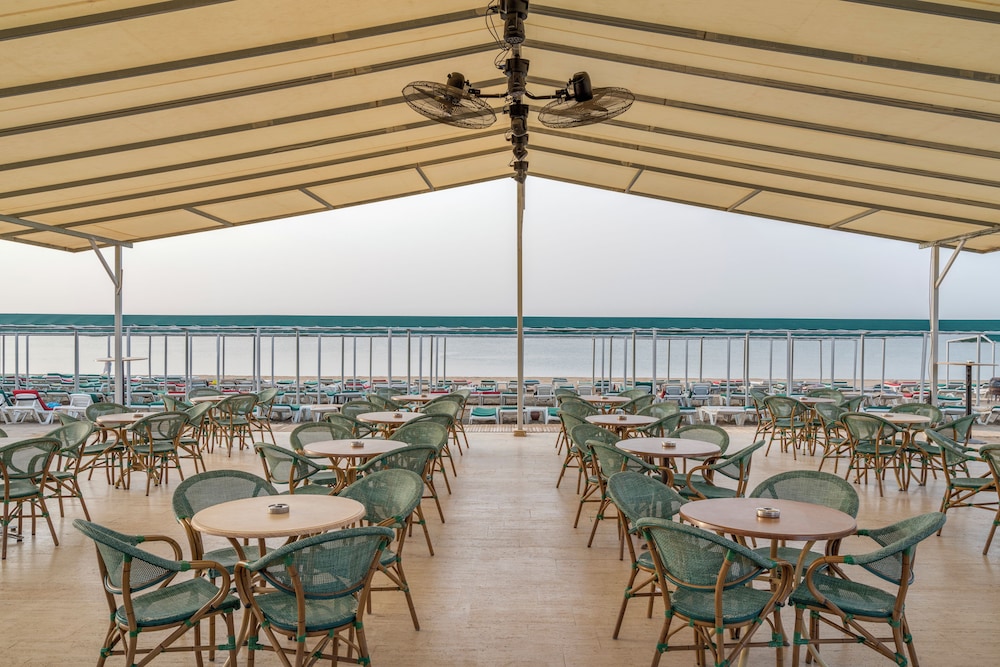 Green Max Hotel — Restaurant & bars in Belek