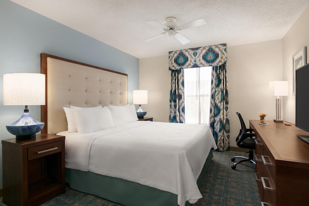 Homewood Suites by Hilton - Fort Myers — Hotel rooms in Fort Myers, Florida