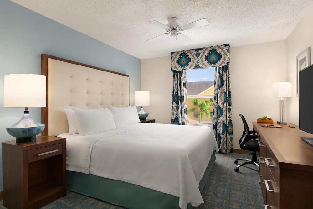 Homewood Suites by Hilton - Fort Myers — Hotel rooms in Fort Myers, Florida