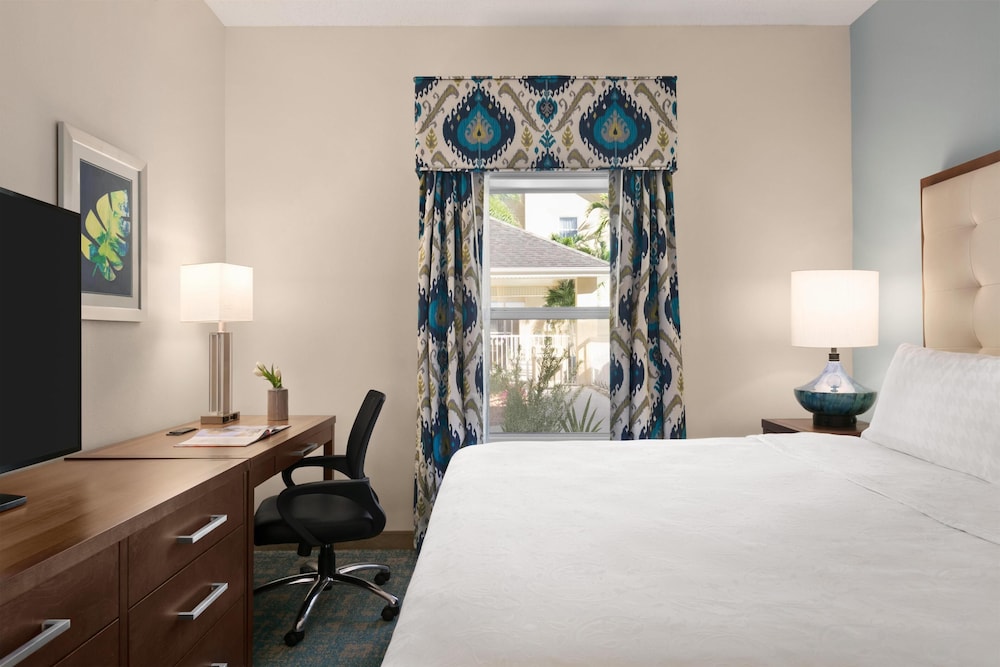 Homewood Suites by Hilton - Fort Myers — Hotel rooms in Fort Myers, Florida
