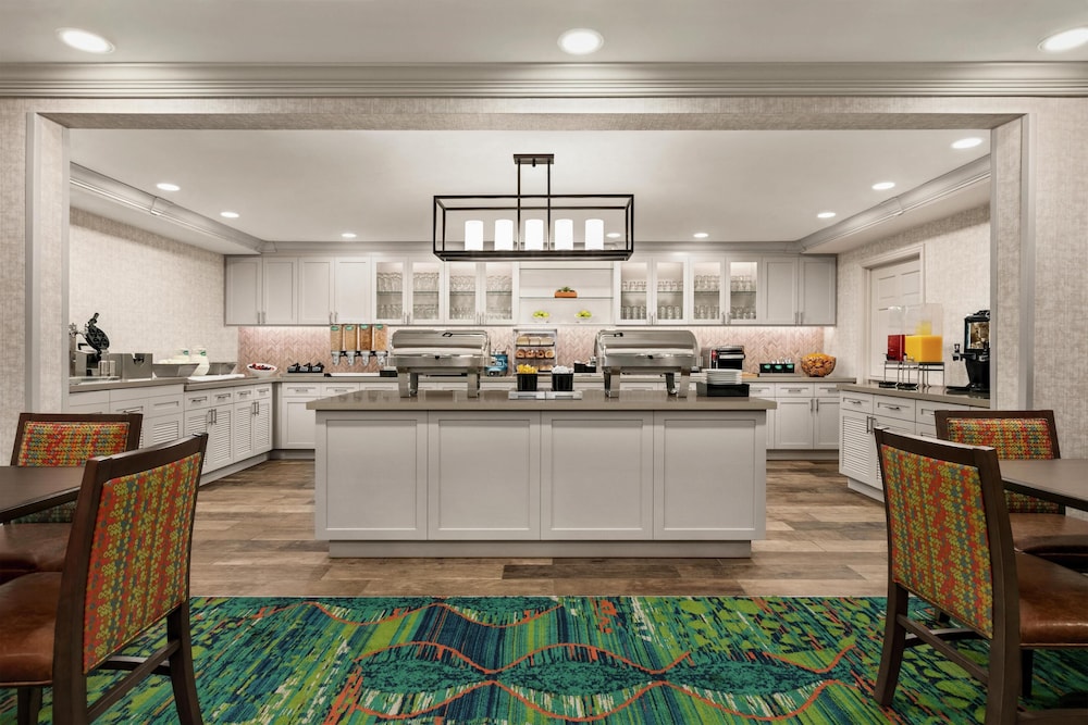 Homewood Suites by Hilton - Fort Myers — Restaurant & bars in Fort Myers, Florida