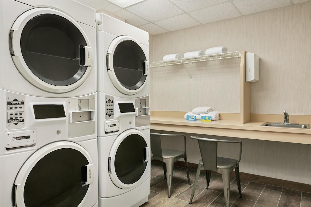 Homewood Suites by Hilton - Fort Myers — Hotel rooms in Fort Myers, Florida