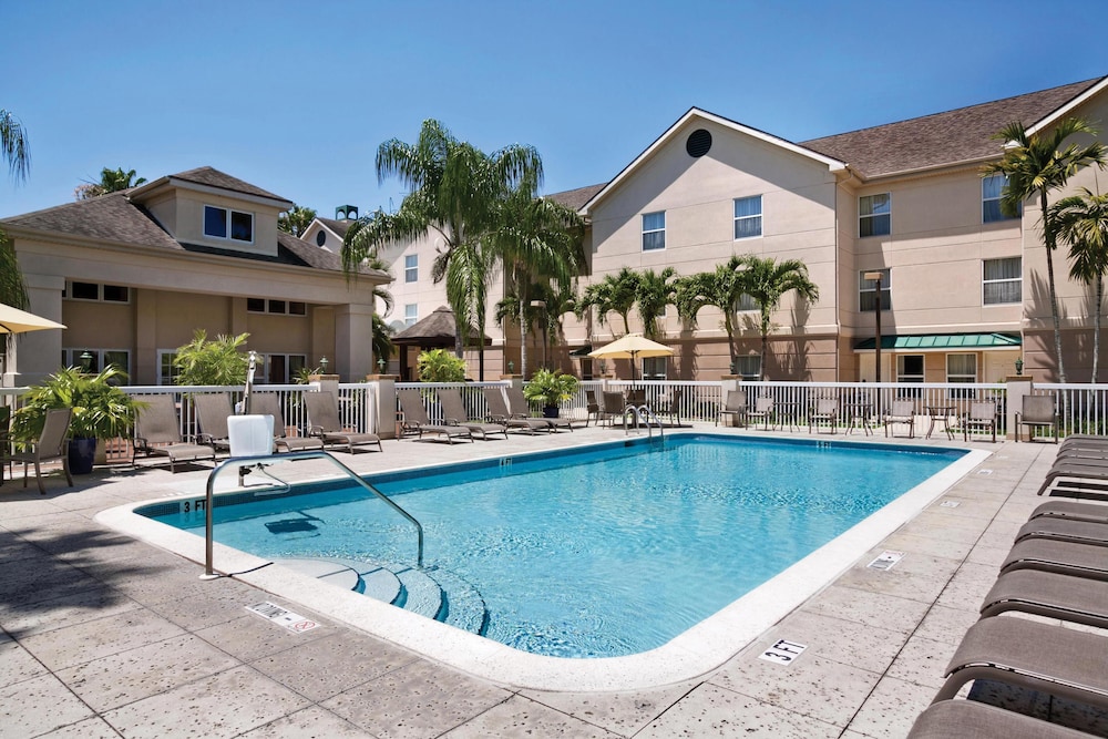 Homewood Suites by Hilton - Fort Myers — Swimming pool in Fort Myers, Florida