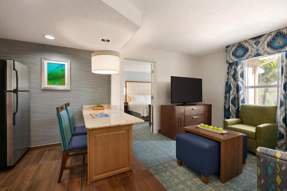 Homewood Suites by Hilton - Fort Myers — Hotel rooms in Fort Myers, Florida
