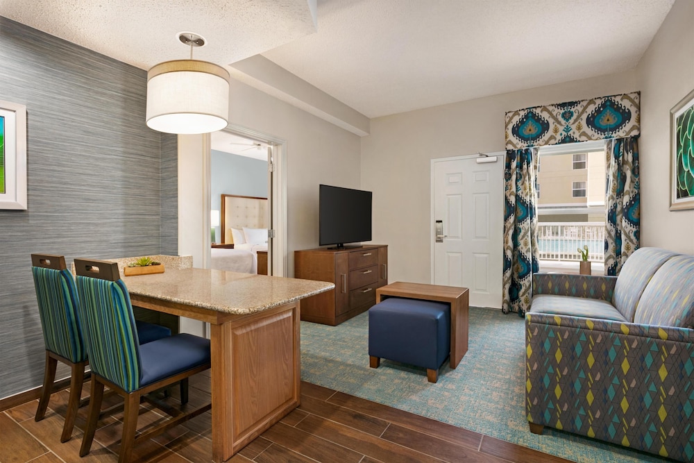 Homewood Suites by Hilton - Fort Myers — Hotel rooms in Fort Myers, Florida