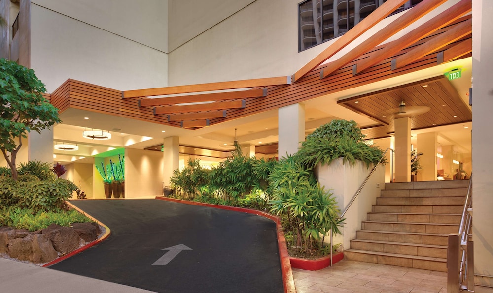Hyatt Place Waikiki Beach — Hotel building in Honolulu, Hawaii