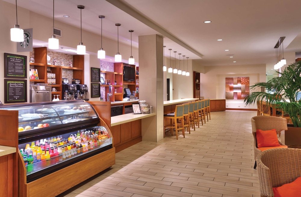 Hyatt Place Waikiki Beach — Restaurant & bars in Honolulu, Hawaii
