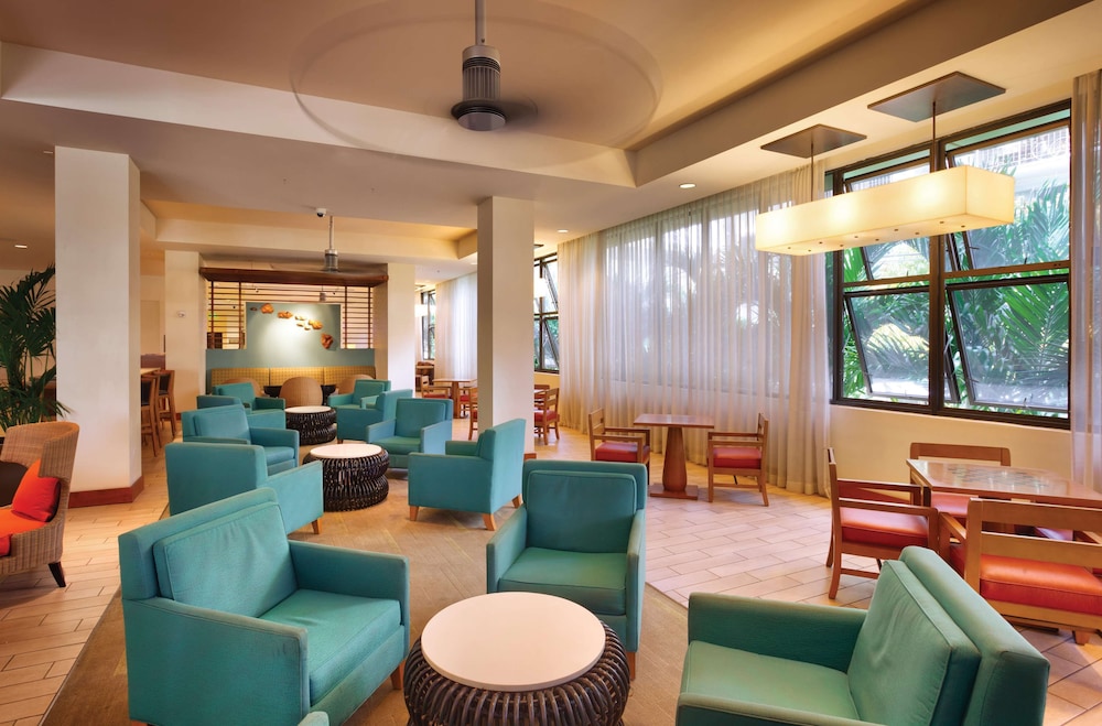 Hyatt Place Waikiki Beach — Restaurant & bars in Honolulu, Hawaii