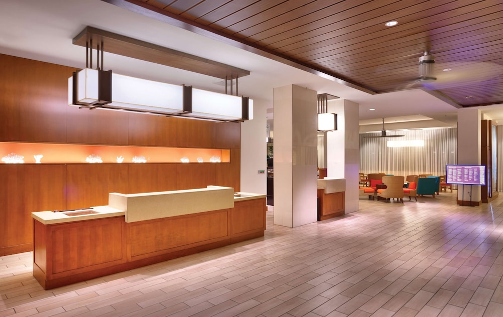 Hyatt Place Waikiki Beach — Hotel building in Honolulu, Hawaii