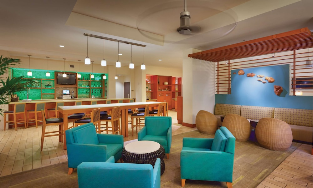 Hyatt Place Waikiki Beach — Restaurant & bars in Honolulu, Hawaii