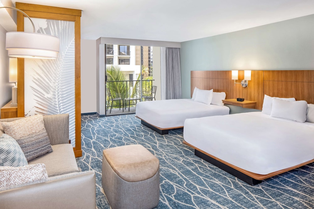 Hyatt Place Waikiki Beach — Hotel rooms in Honolulu, Hawaii
