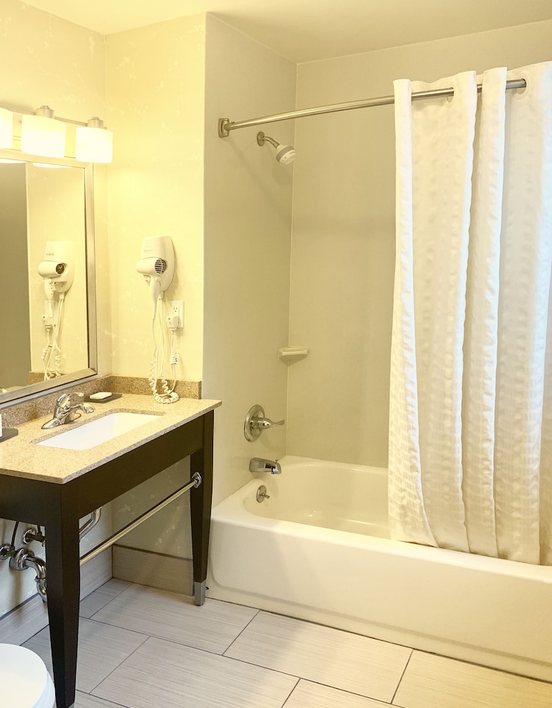 The Hotel @ Fifth Avenue — Hotel rooms in New York City, New York State