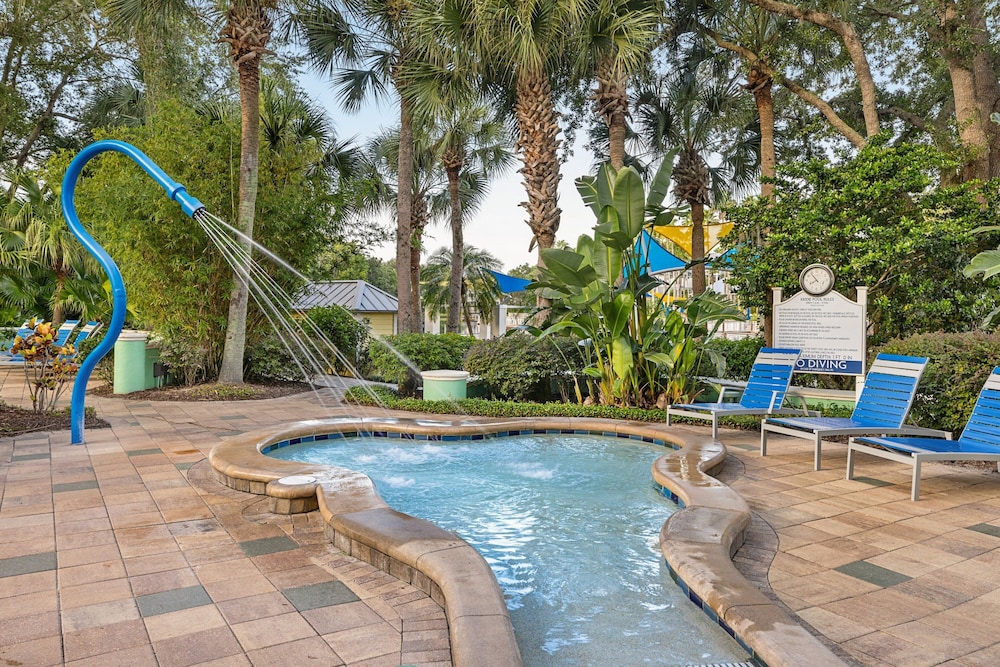 Marriott's Cypress Harbour Villas — Swimming pool in Orlando, Florida