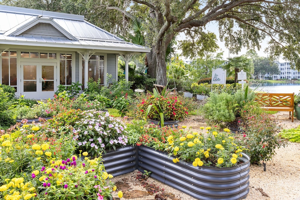 Marriott's Cypress Harbour Villas — Hotel building in Orlando, Florida