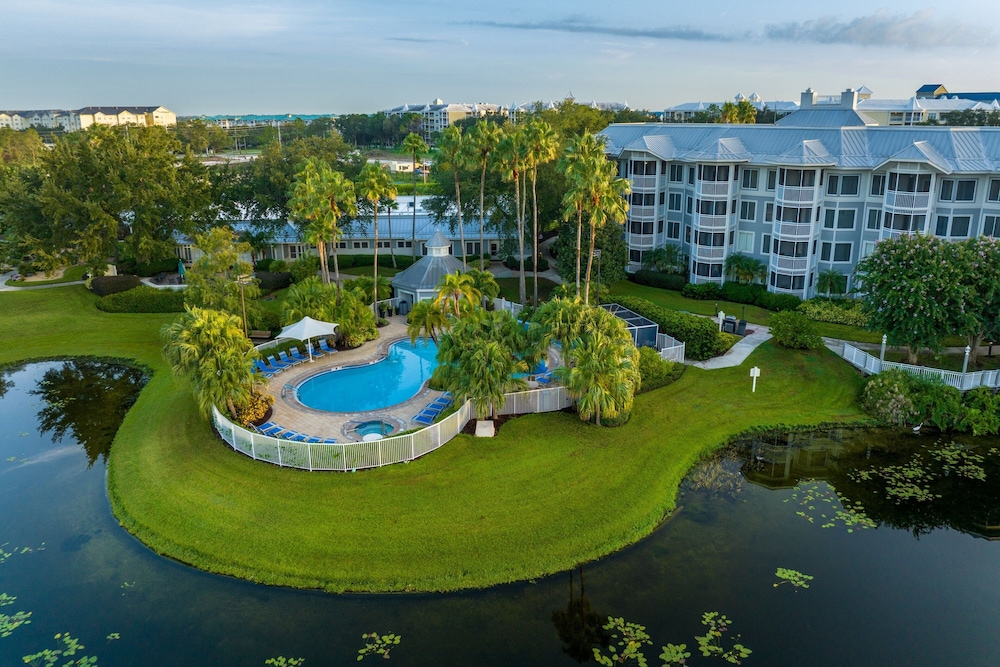 Marriott's Cypress Harbour Villas — Swimming pool in Orlando, Florida