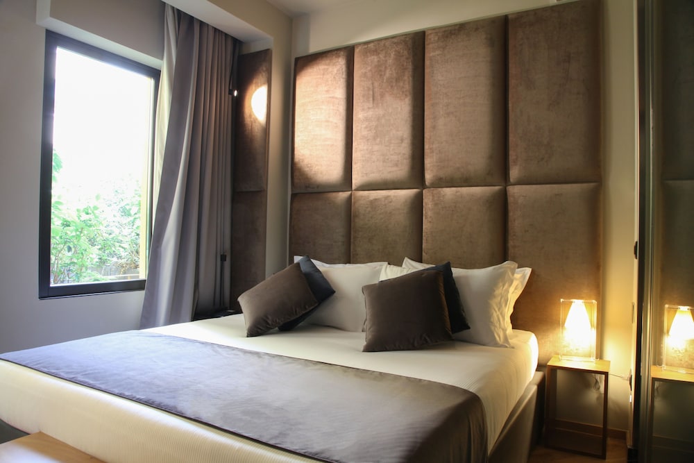 Triviho Hotel — Hotel rooms in Rome, Lazio