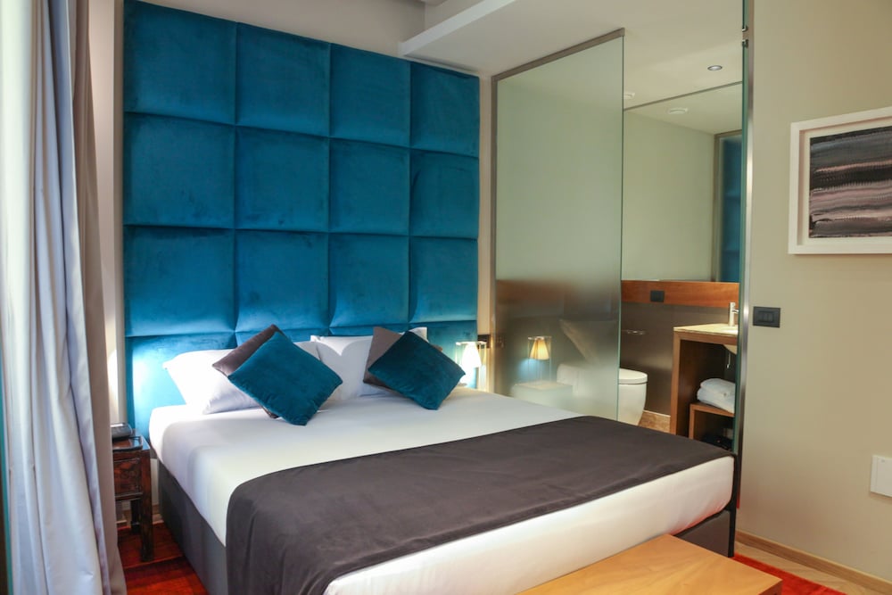 Triviho Hotel — Hotel rooms in Rome, Lazio