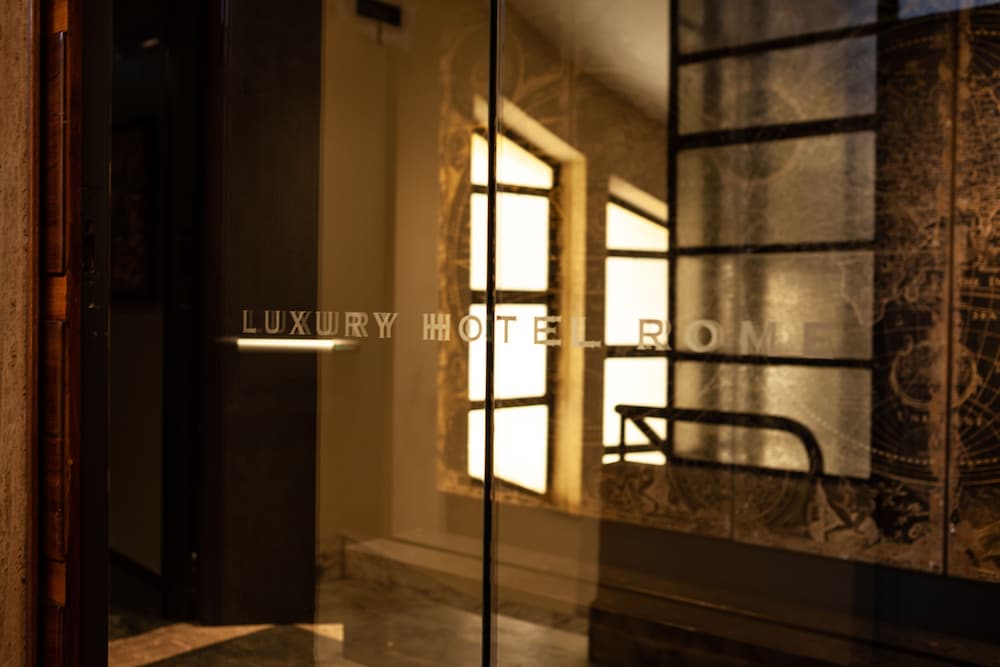 Triviho Hotel — Hotel building in Rome, Lazio