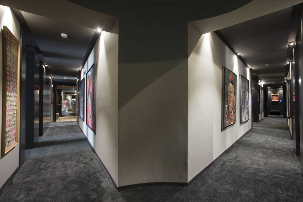 Triviho Hotel — Hotel building in Rome, Lazio