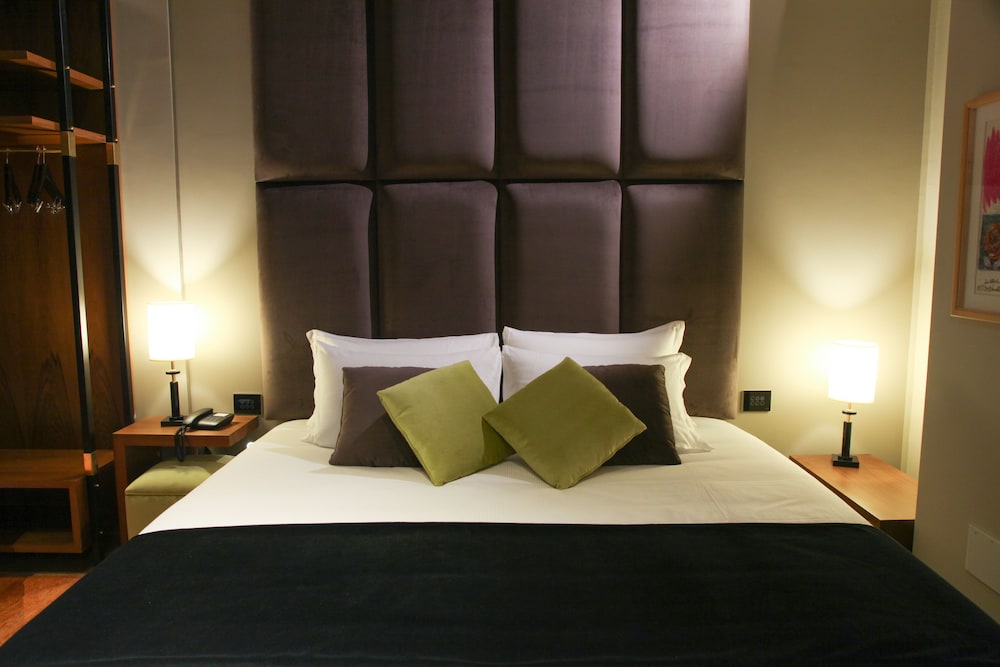 Triviho Hotel — Hotel rooms in Rome, Lazio