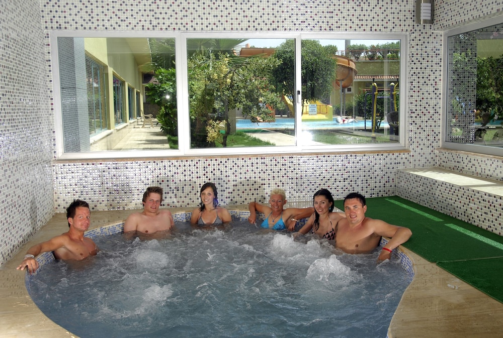 Kirbiyik Resort Hotel - All Inclusive — Spa in Alanya