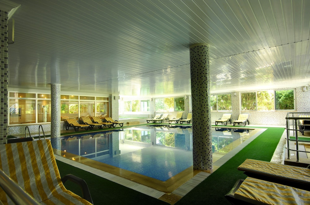 Kirbiyik Resort Hotel - All Inclusive — Swimming pool in Alanya