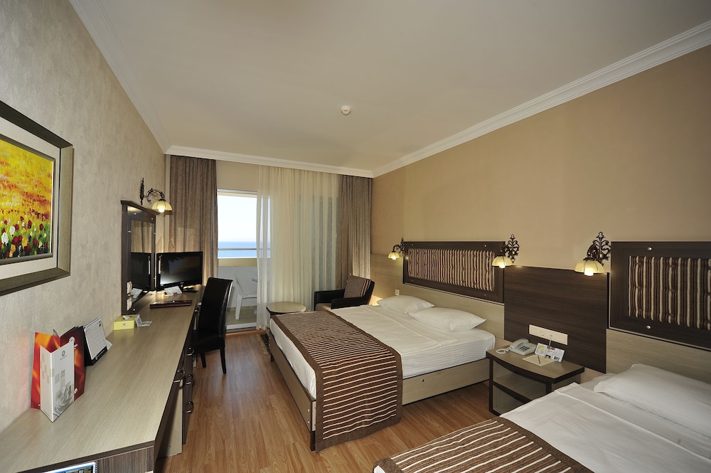 Kirbiyik Resort Hotel - All Inclusive — Hotel rooms in Alanya